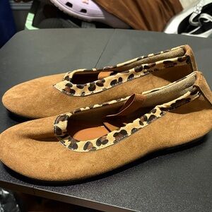 Leopard Trim Tan Women's Flats